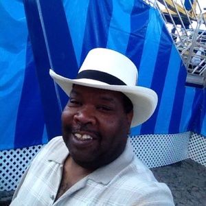 Meet your Posher, Lionel